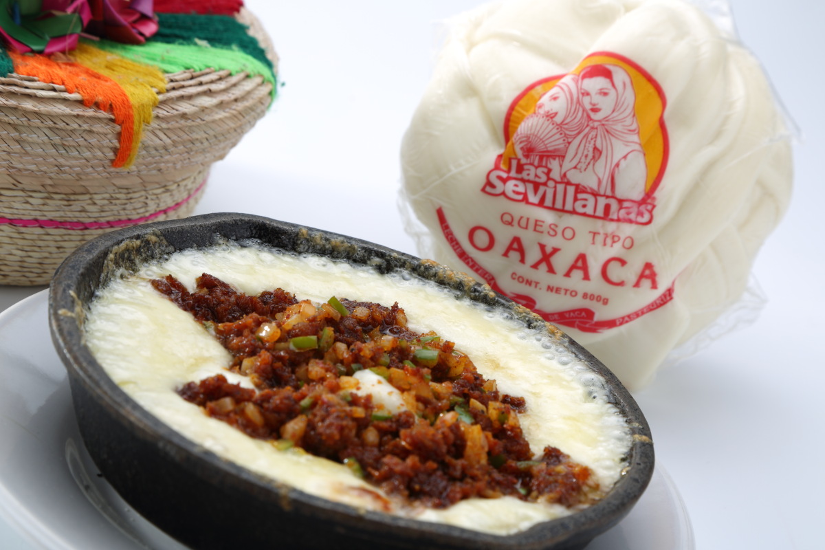 Queso Oaxaca con Chorizo